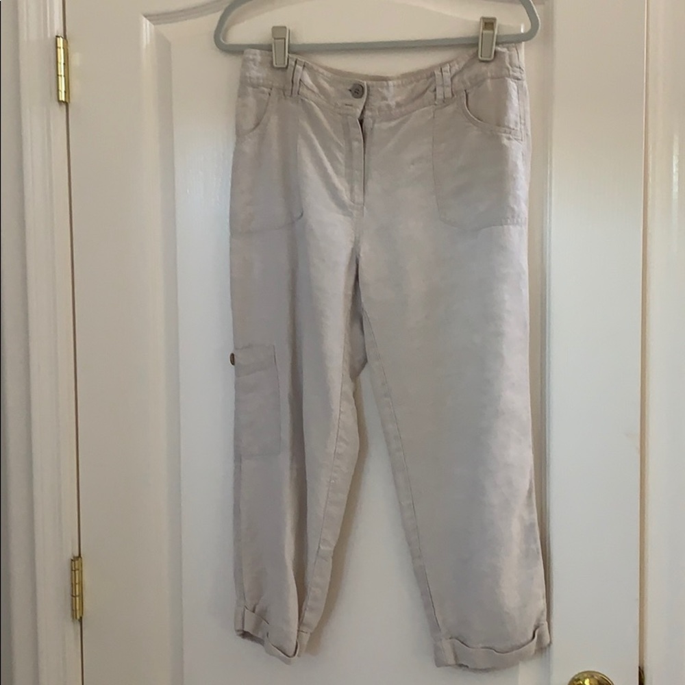 Linen cropped cargo pants. Classic and cool